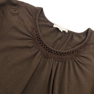 Lucy & Laurel Crocheted Scoop Neck Short Sleeve Top Brown Size Large Ruched Neck